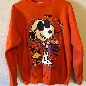 Vintage Halloween Snoppy Sweatshirt Charlie Brown